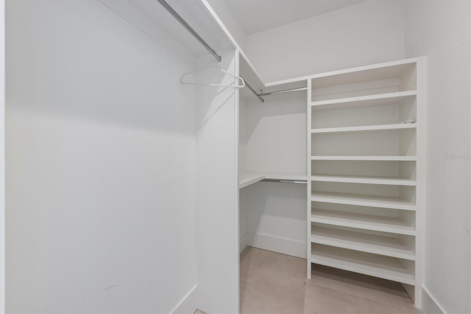 LAKE LA VISTA - Residential