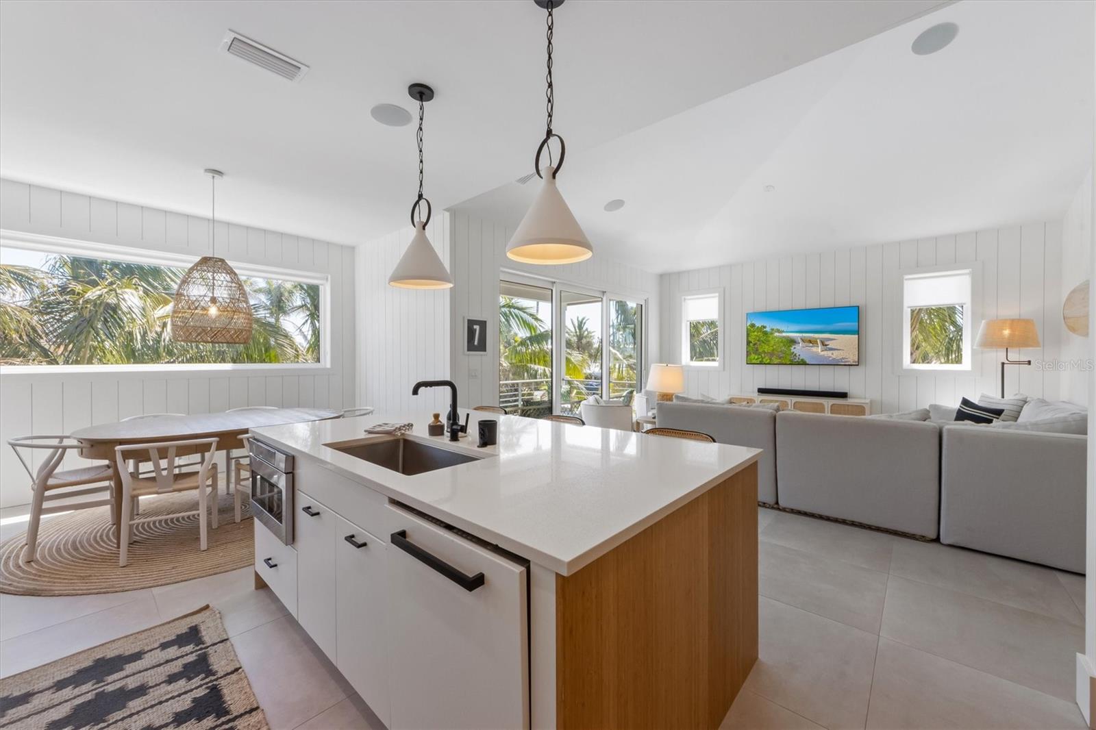 LAKE LA VISTA - Residential