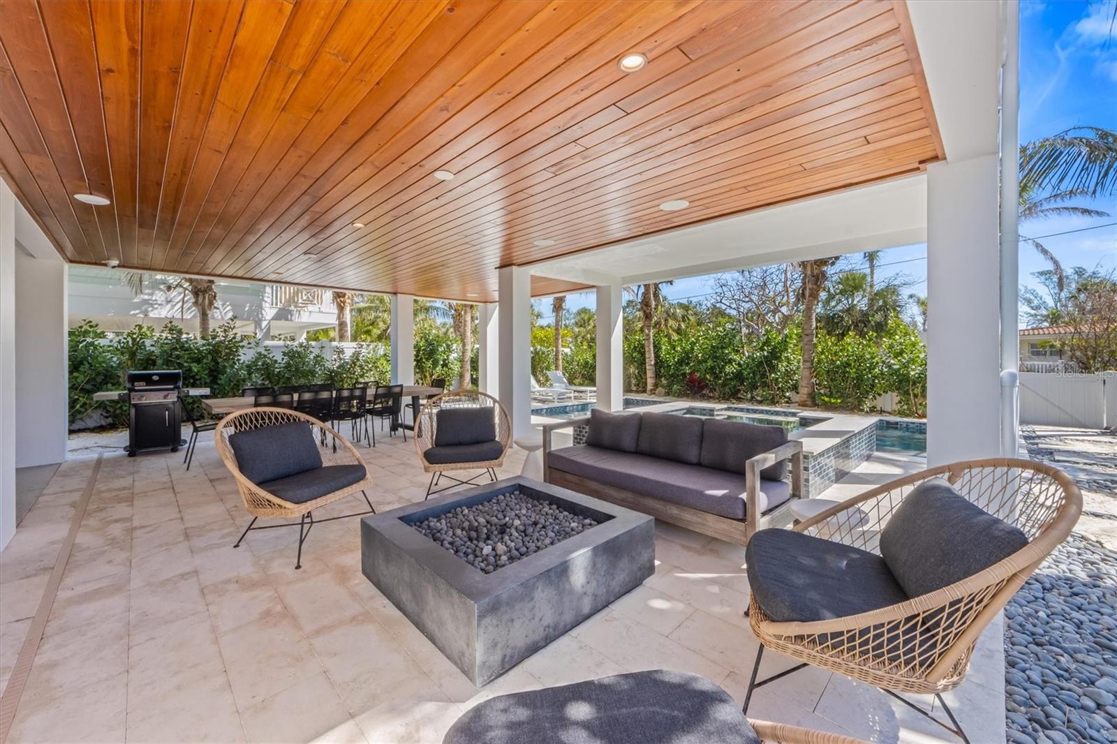 LAKE LA VISTA - Residential