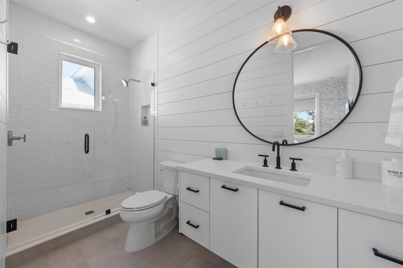 LAKE LA VISTA - Residential