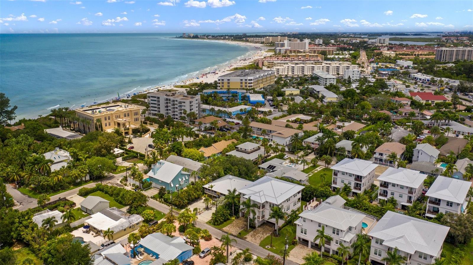 1021 CRESCENT STREET