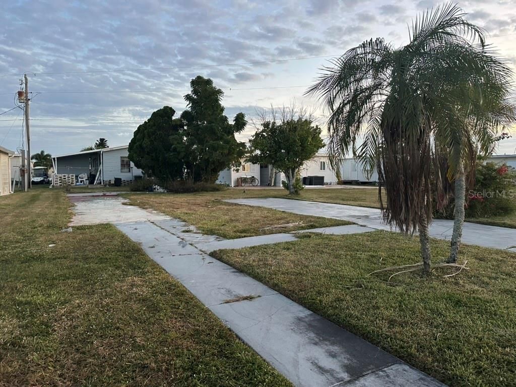 Photo of 539 Fleetwood Street, North Port, FL 34287 (MLS # N6141919)
