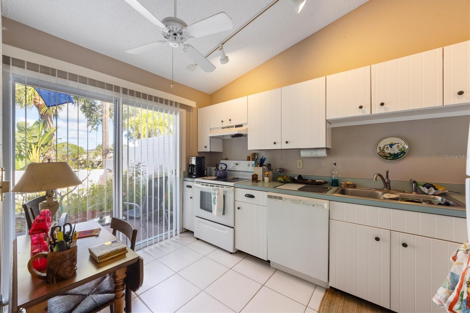 805 WATERSIDE LANE 805