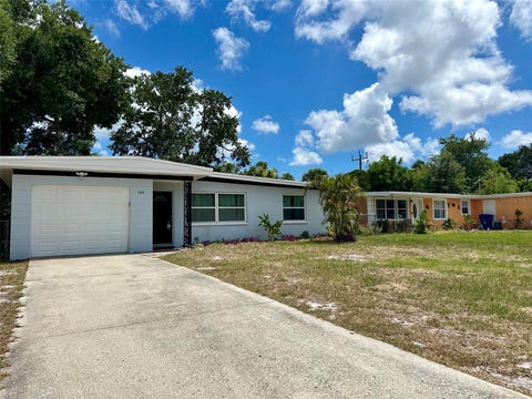 Photo of 126 11th Avenue SW, Largo, FL 33770 (MLS # TB8522142)