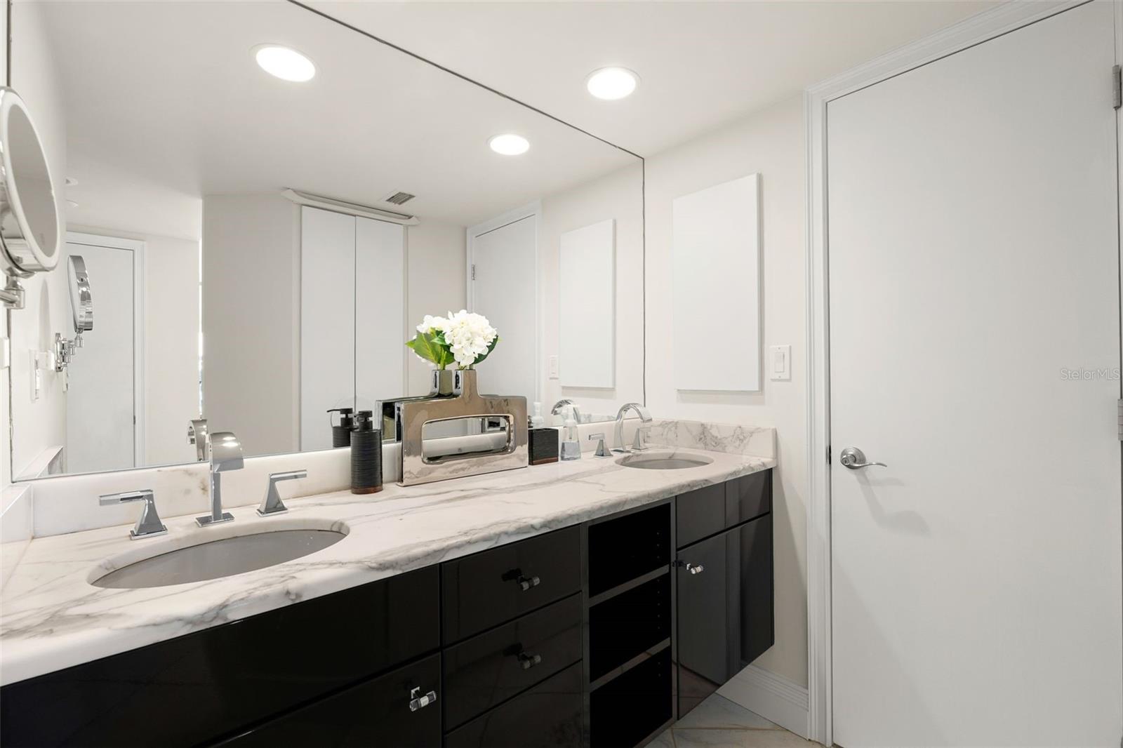 KEY TOWER SOUTH - Residential Lease