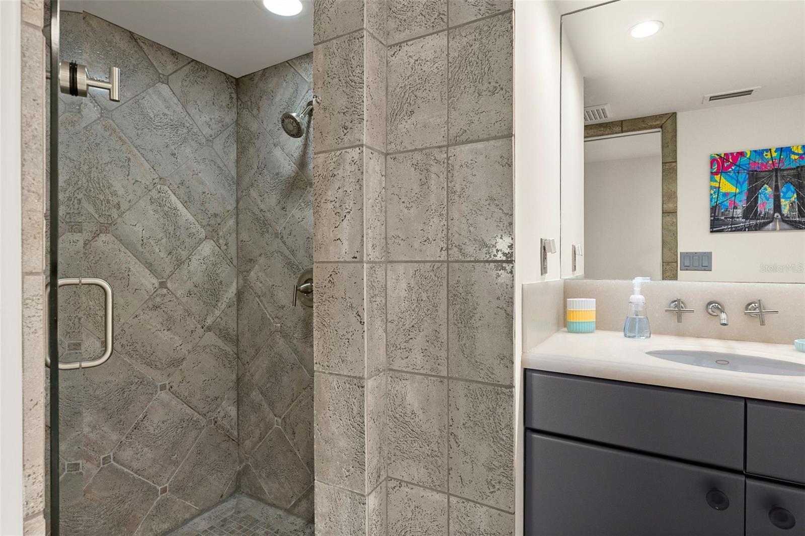 KEY TOWER SOUTH - Residential Lease