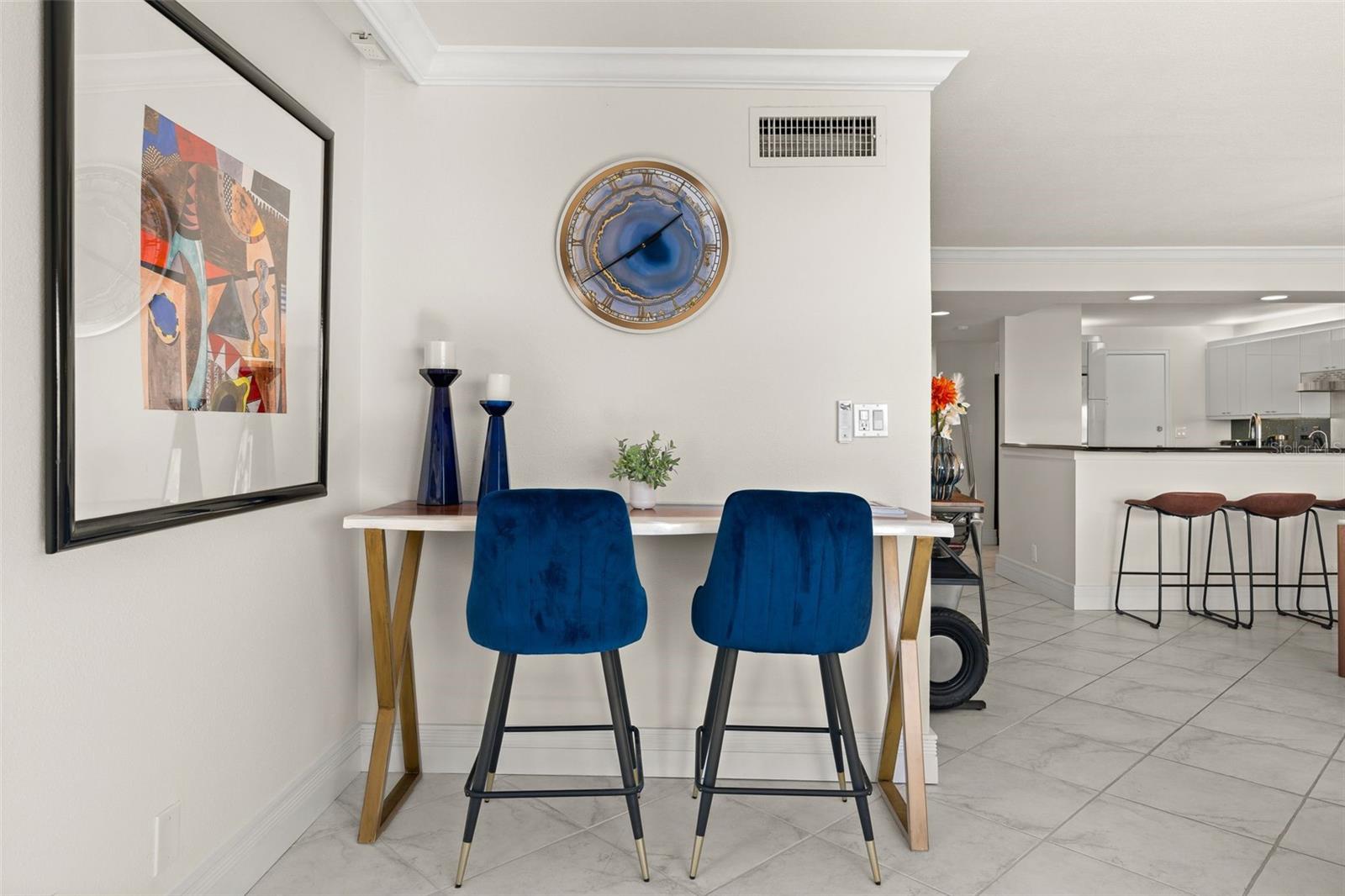 KEY TOWER SOUTH - Residential Lease