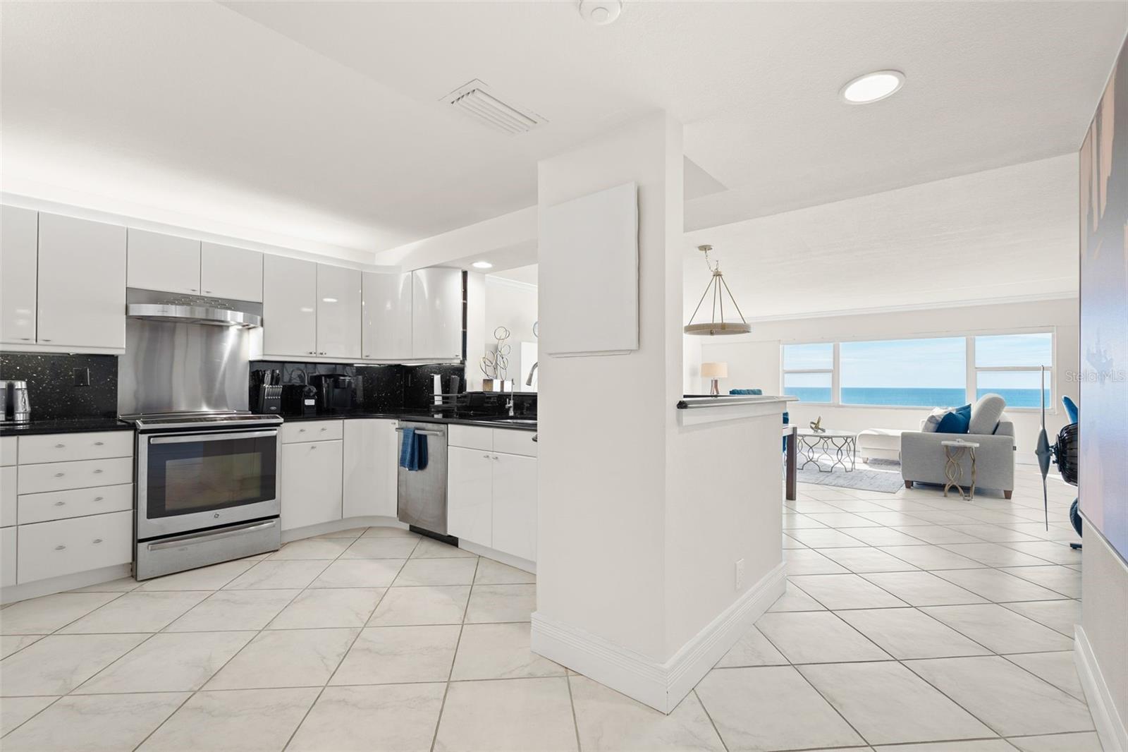 KEY TOWER SOUTH - Residential Lease