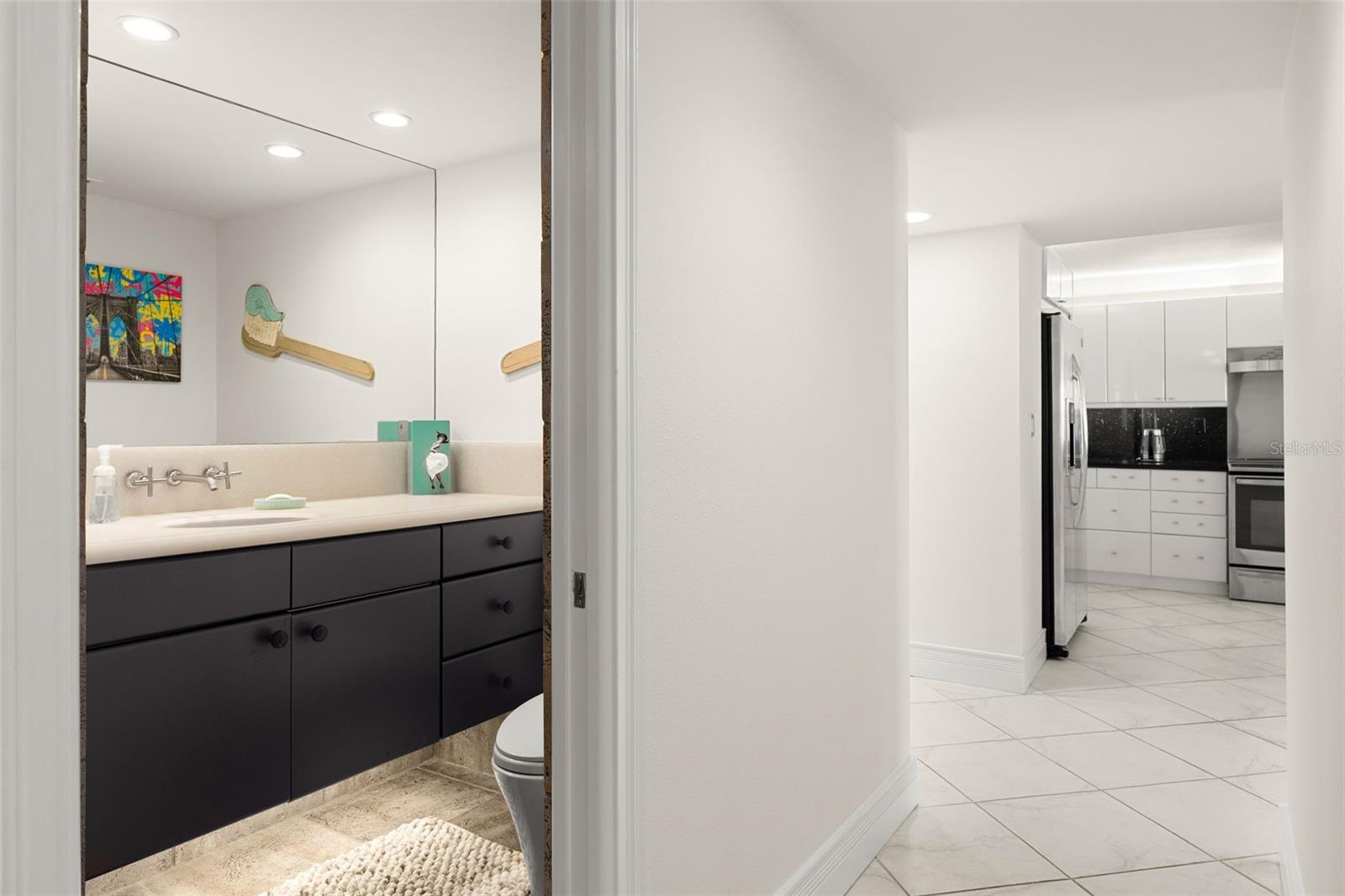 KEY TOWER SOUTH - Residential Lease