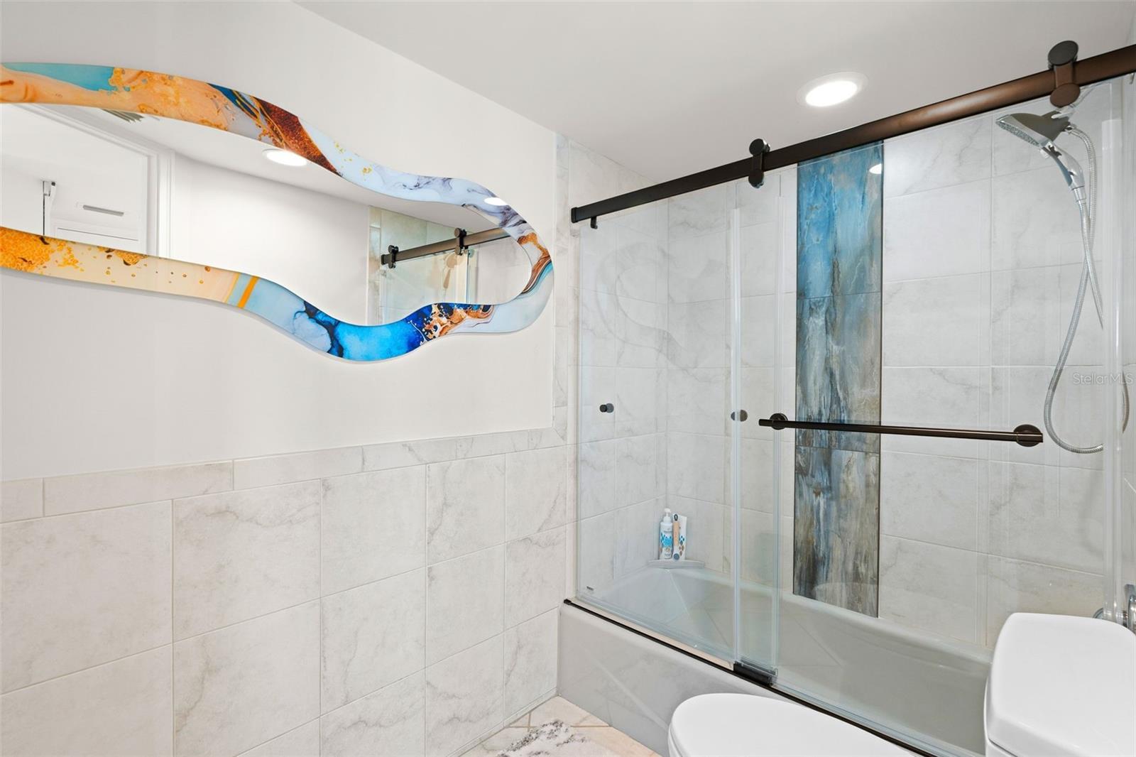 KEY TOWER SOUTH - Residential Lease