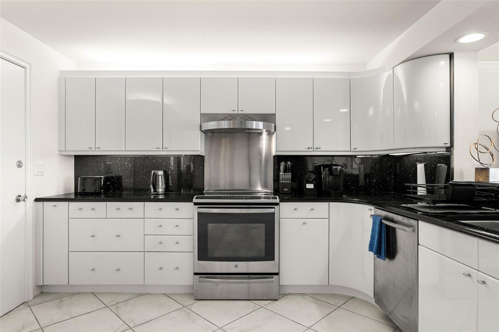 KEY TOWER SOUTH - Residential Lease