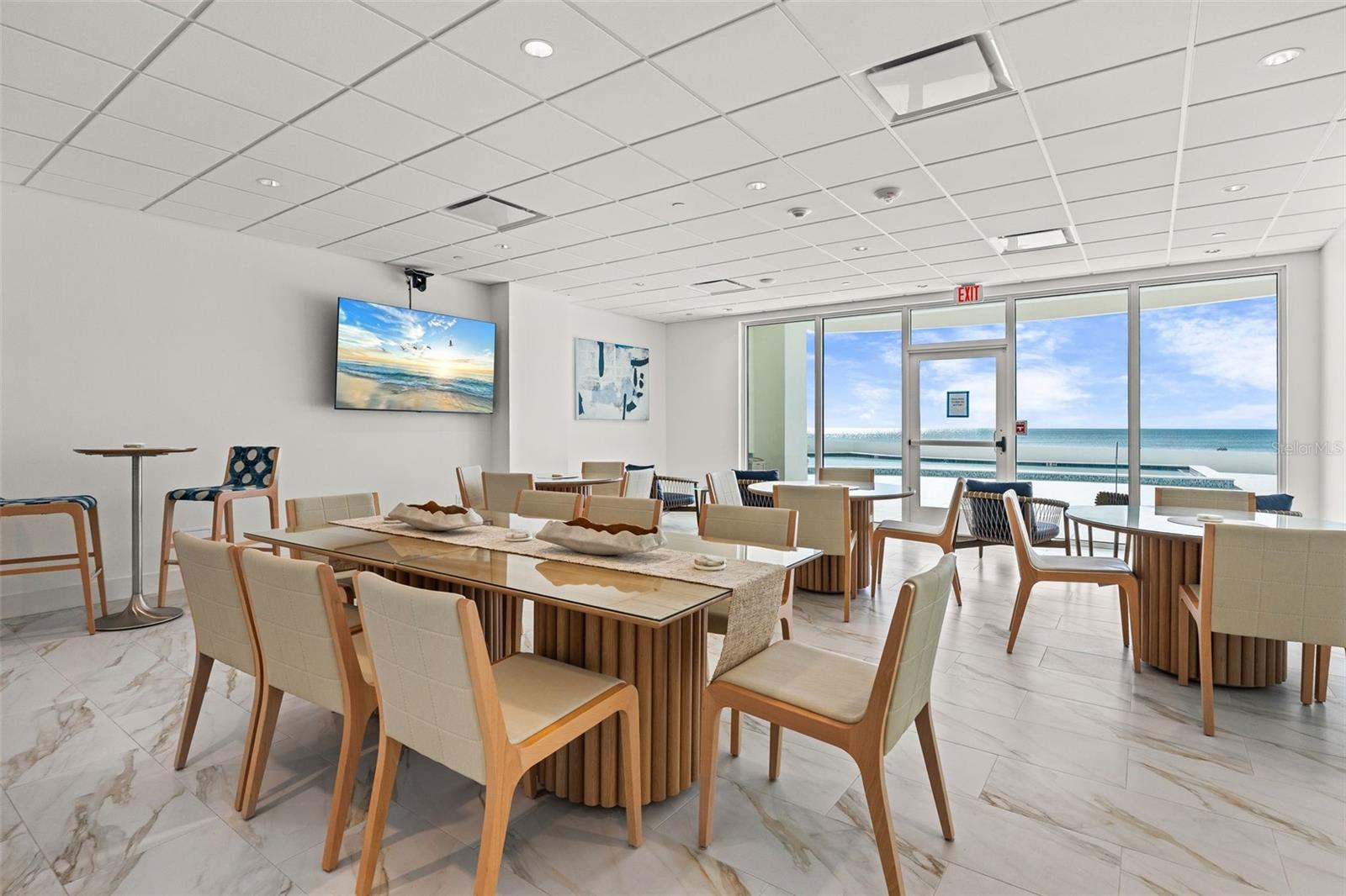 KEY TOWER SOUTH - Residential Lease