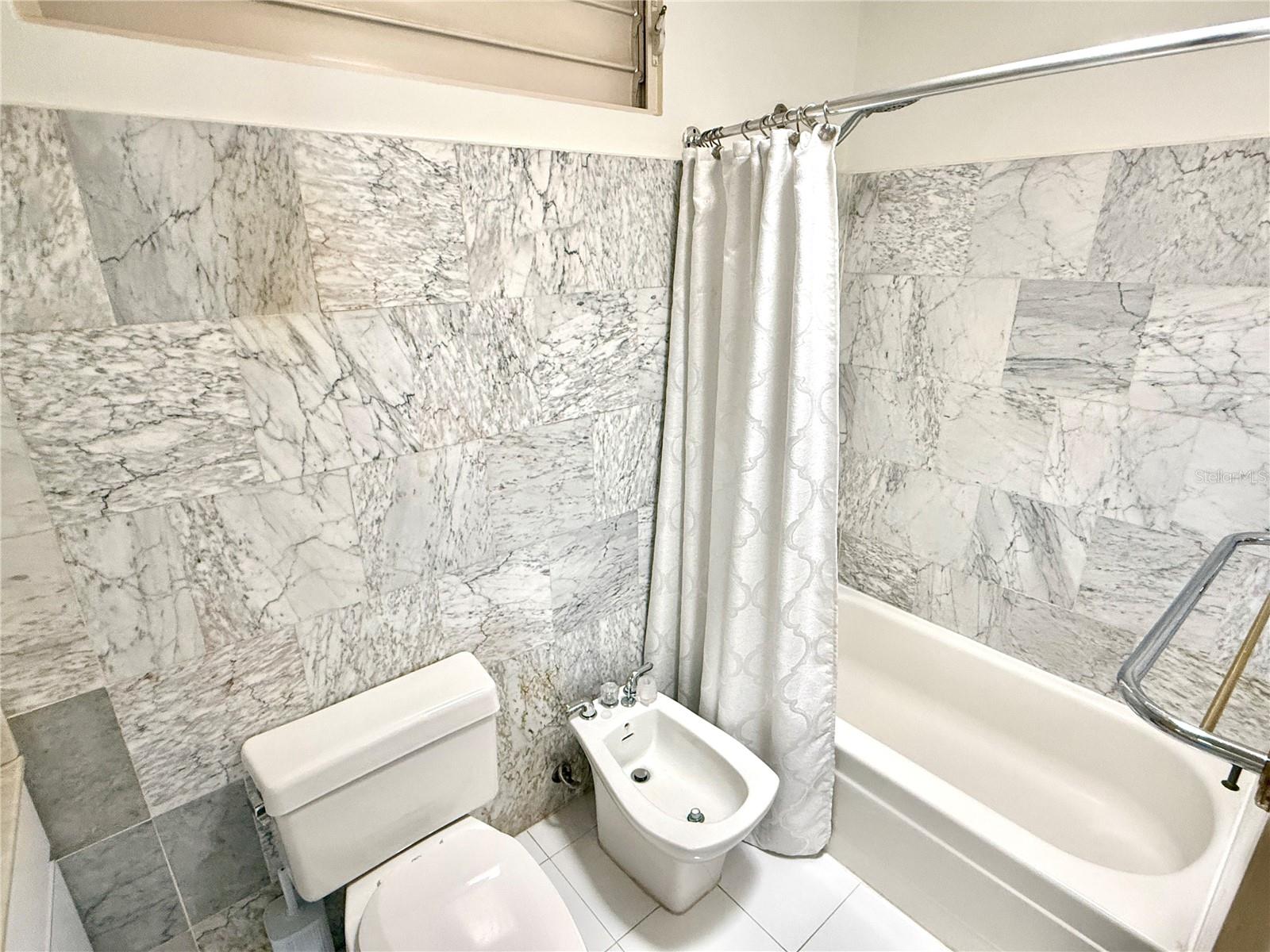 ALTURAS DE SANTA MARIA - Residential