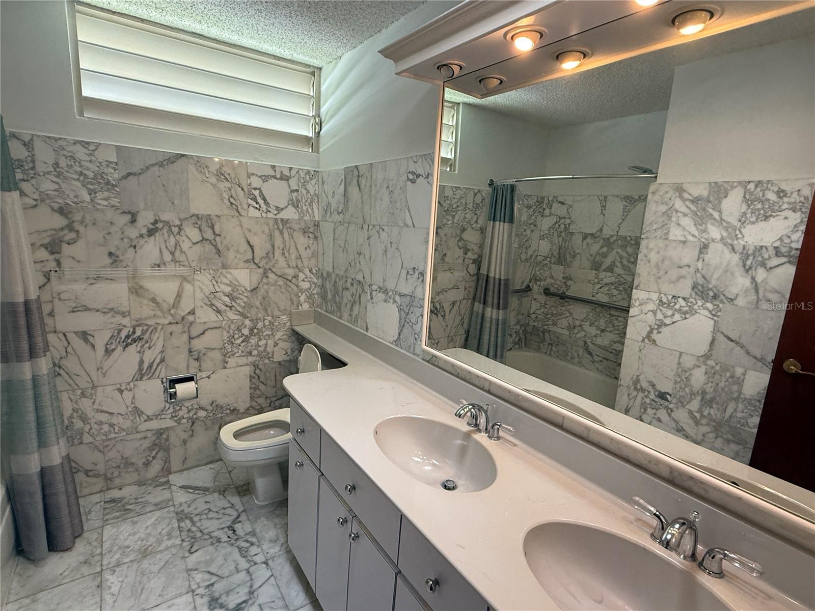 ALTURAS DE SANTA MARIA - Residential