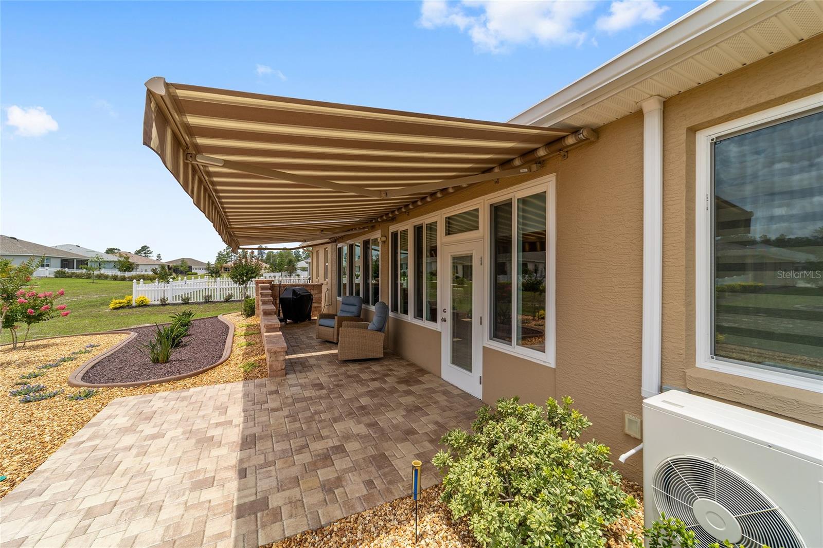 ON TOP OF THE WORLD - Residential