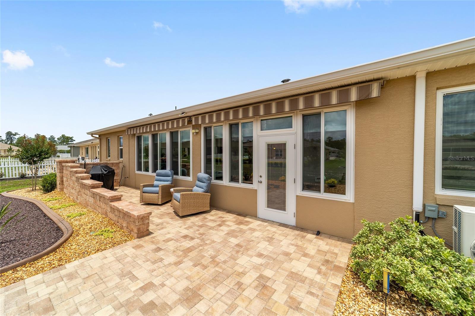 ON TOP OF THE WORLD - Residential
