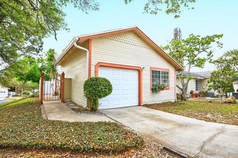 Photo of 568 Abington Court, Apopka, FL 32703 (MLS # O6399239)