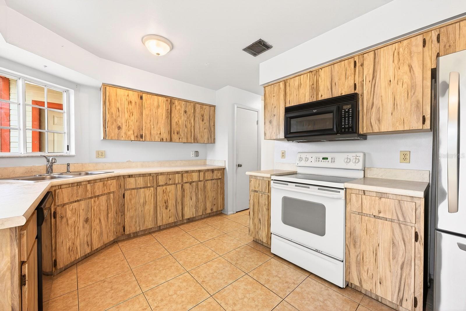 STOCKBRIDGE UNIT 1 - Residential