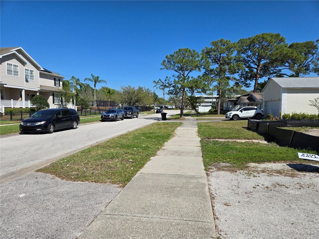 Photo of 134 49th Avenue N, St Petersburg, FL 33703 (MLS # TB8361329)