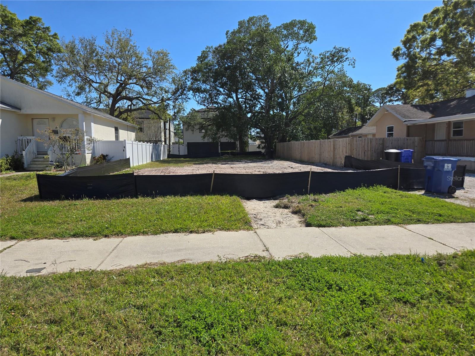 Location, Location, Location! Nice lot in prime Northeast St. Pete location! Short drive from downtown, premiere restaurants, and shopping! Come build your dream home!
