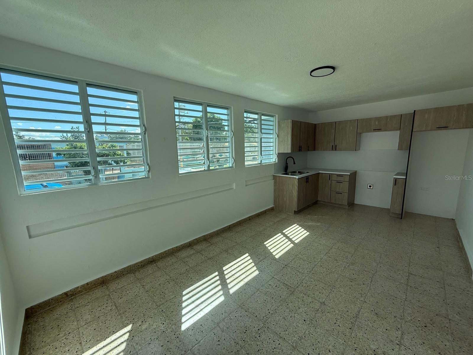 URBANIZACIÓN ROSA MARÍA - Residential