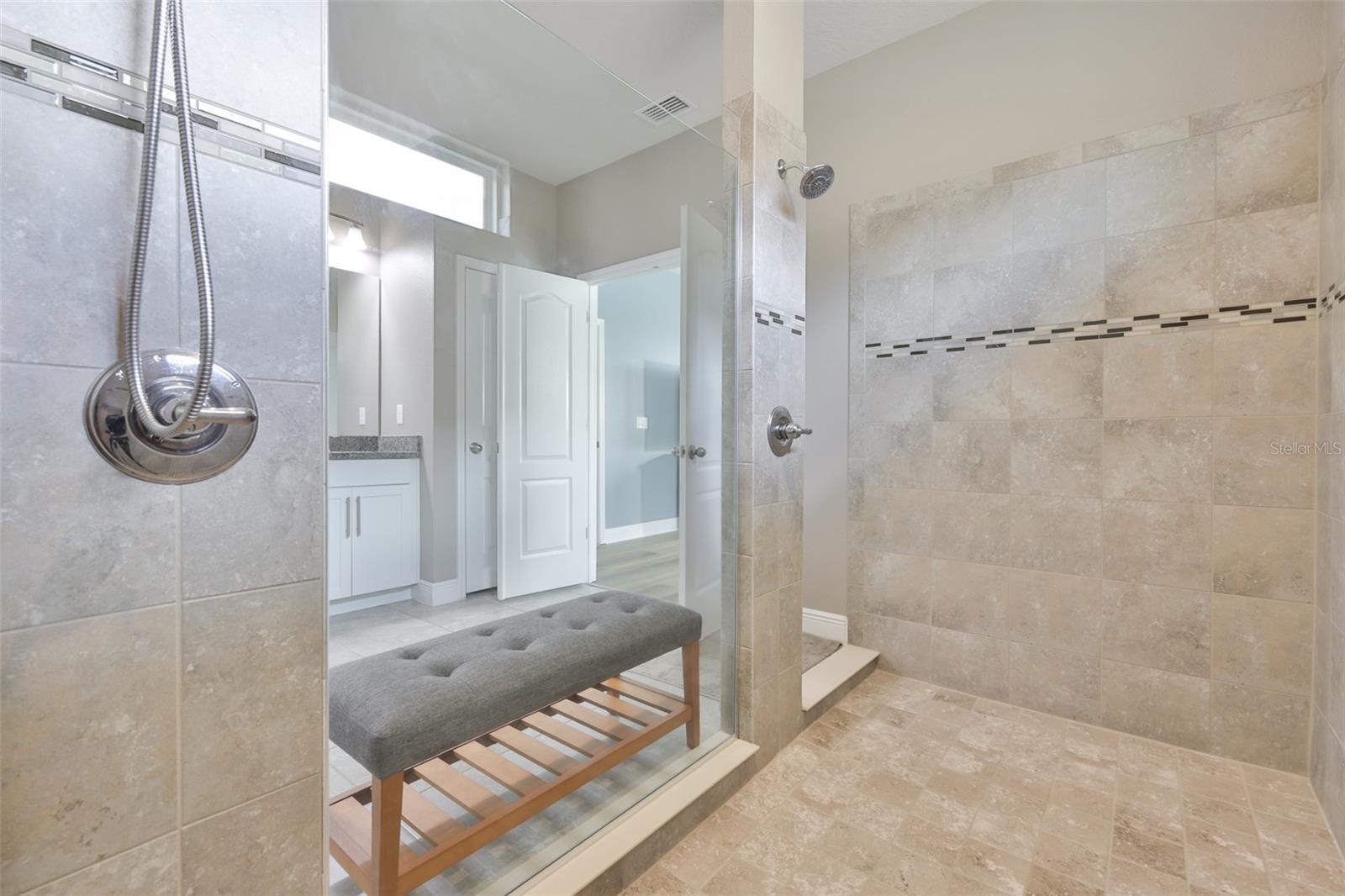 LUCAYA LAKE CLUB PH 3 - Residential