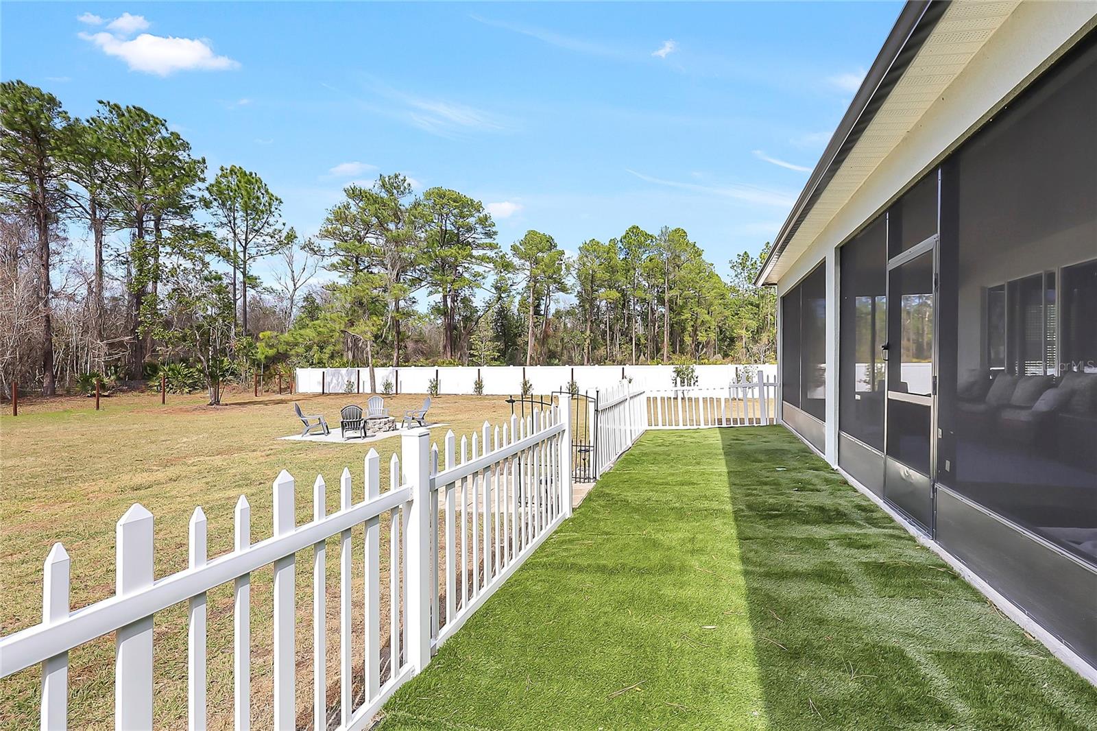 ROYAL TRAILS - Residential