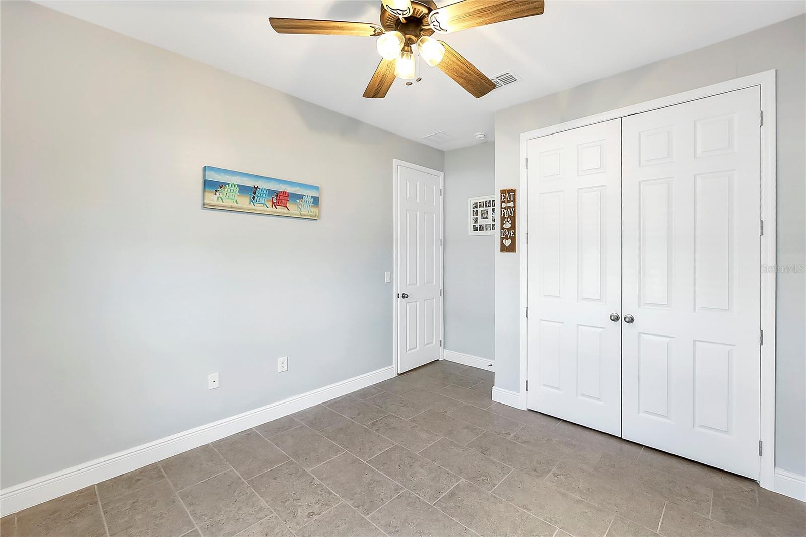 ROYAL TRAILS - Residential