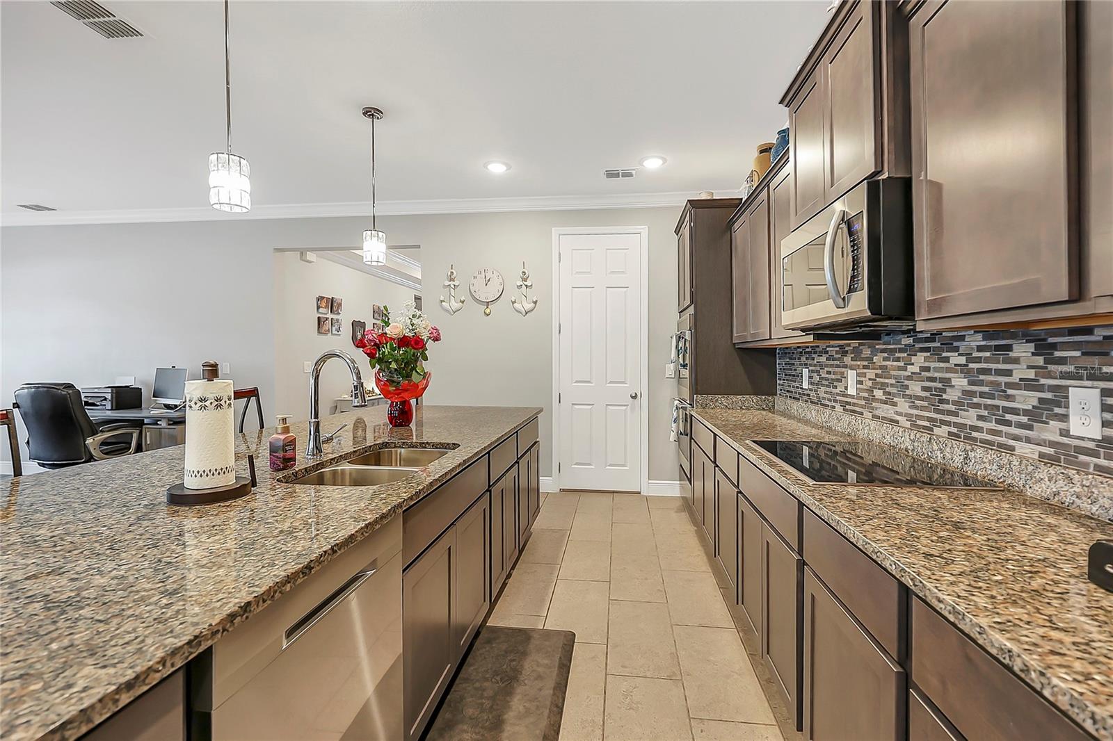 ROYAL TRAILS - Residential