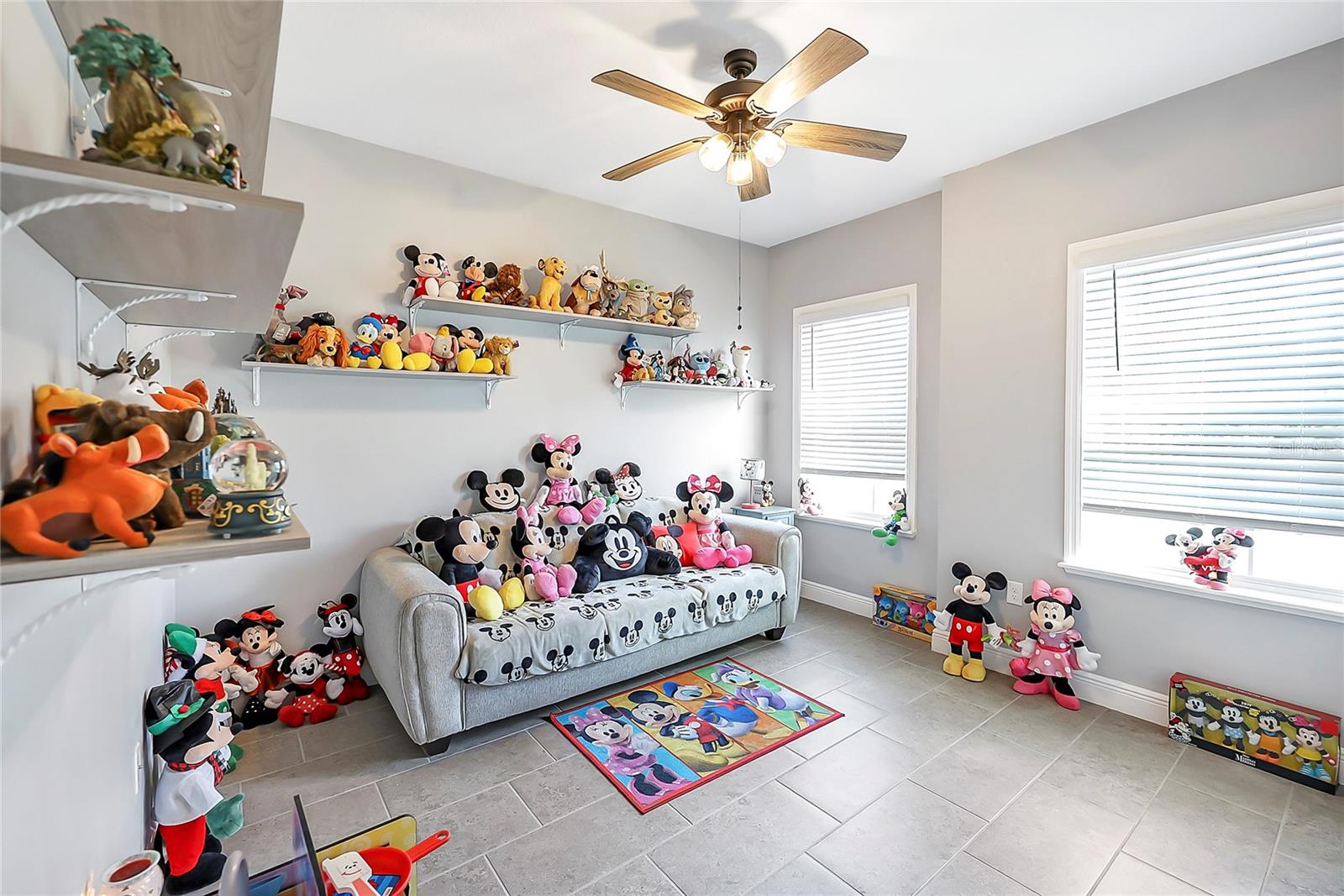 ROYAL TRAILS - Residential