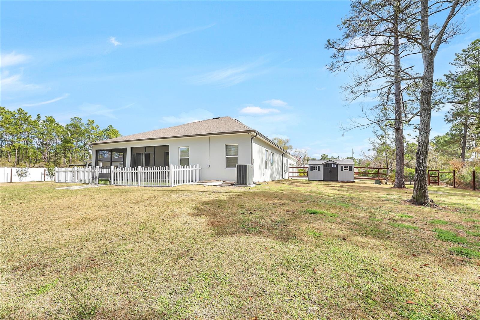 ROYAL TRAILS - Residential