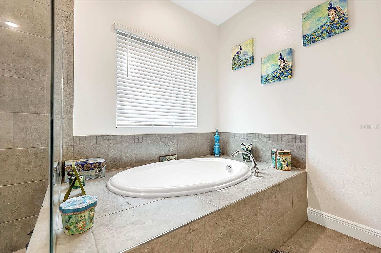 ROYAL TRAILS - Residential