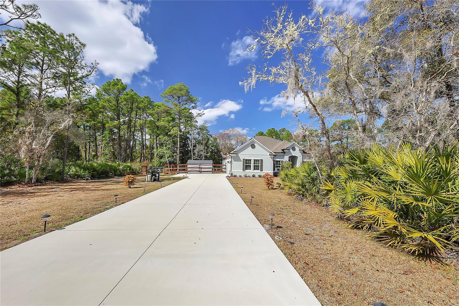 ROYAL TRAILS - Residential