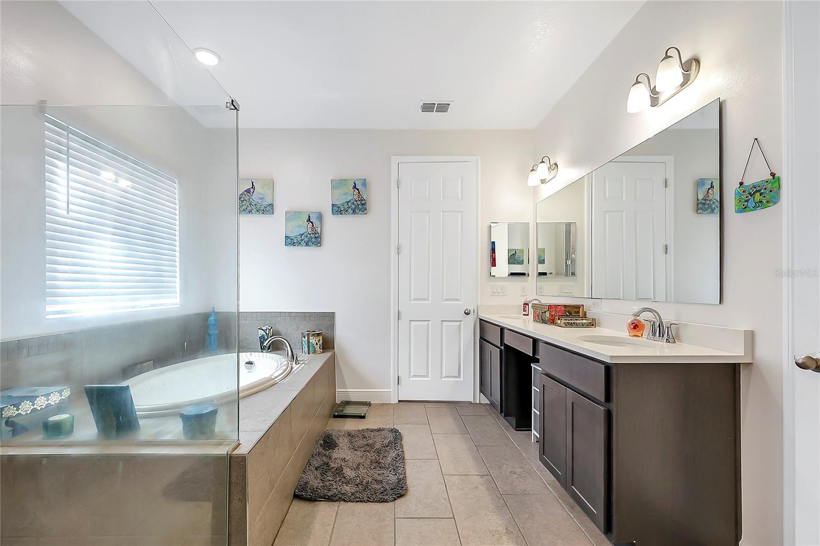 ROYAL TRAILS - Residential