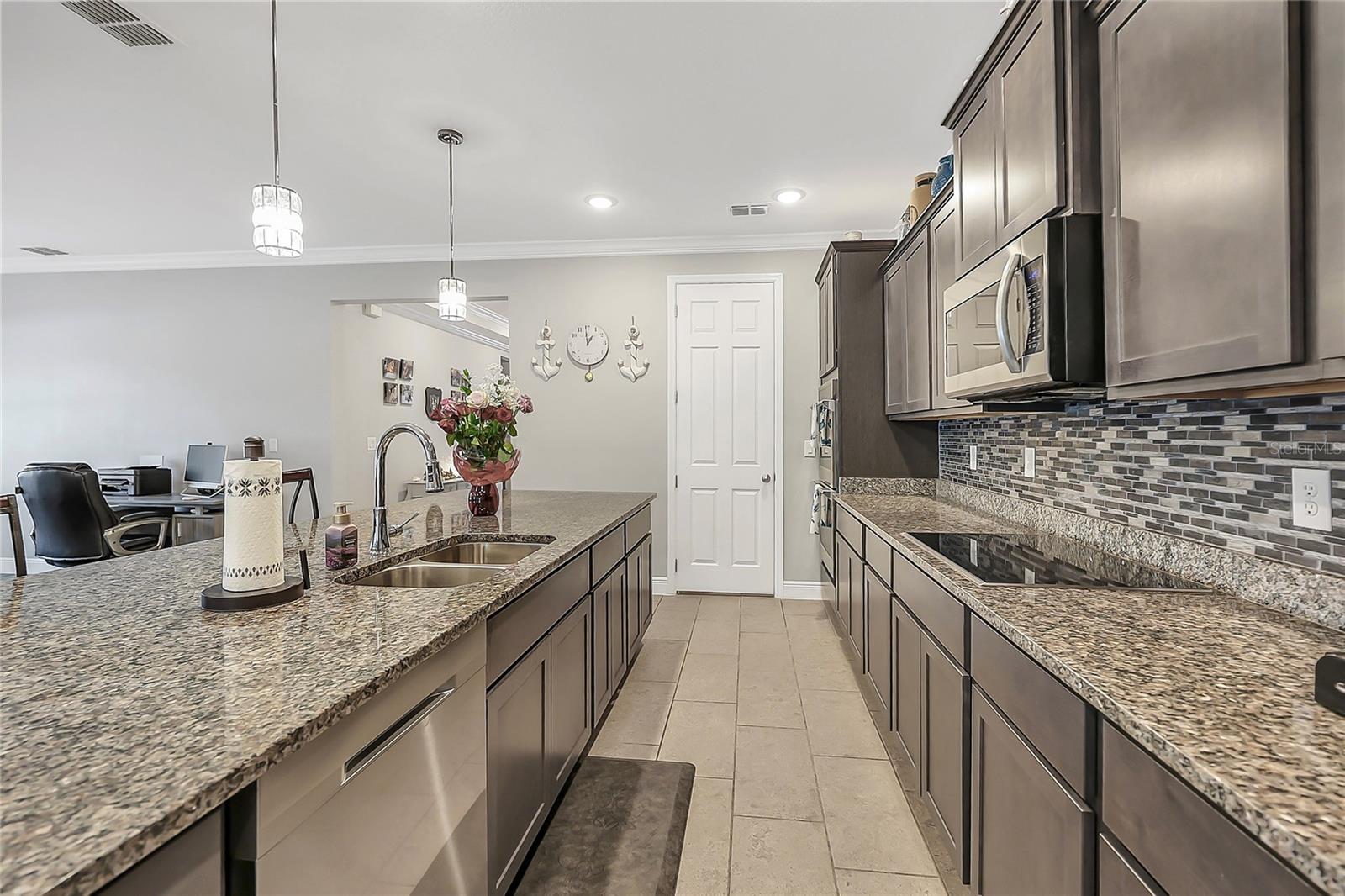 ROYAL TRAILS - Residential