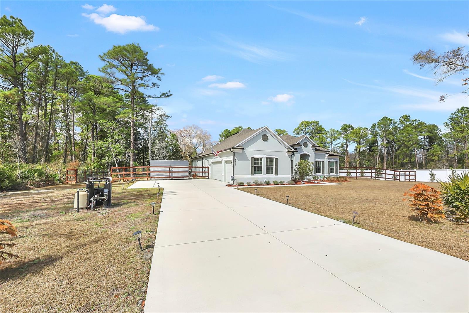 ROYAL TRAILS - Residential