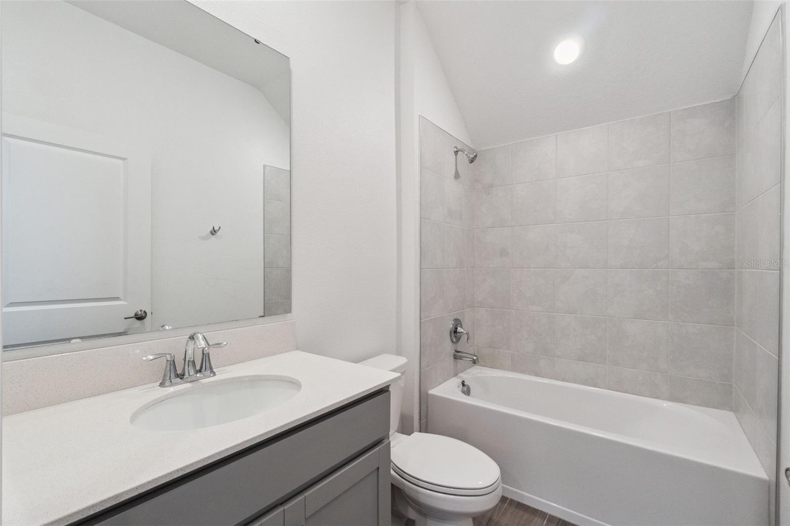 TOHOQUA PH 3 - Residential Lease