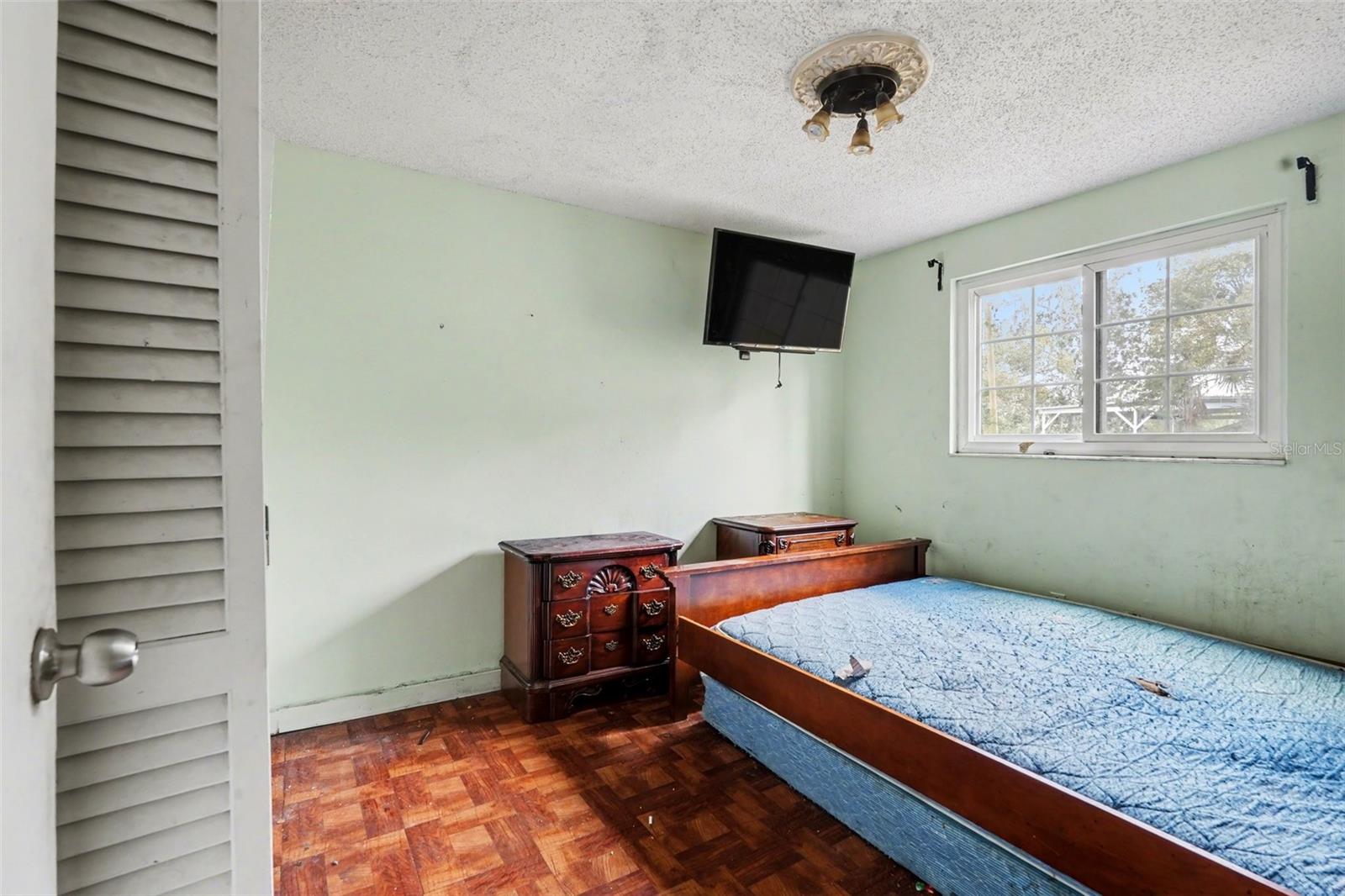 UNPLATTED - Residential