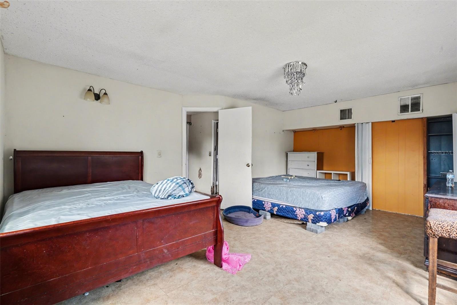 UNPLATTED - Residential