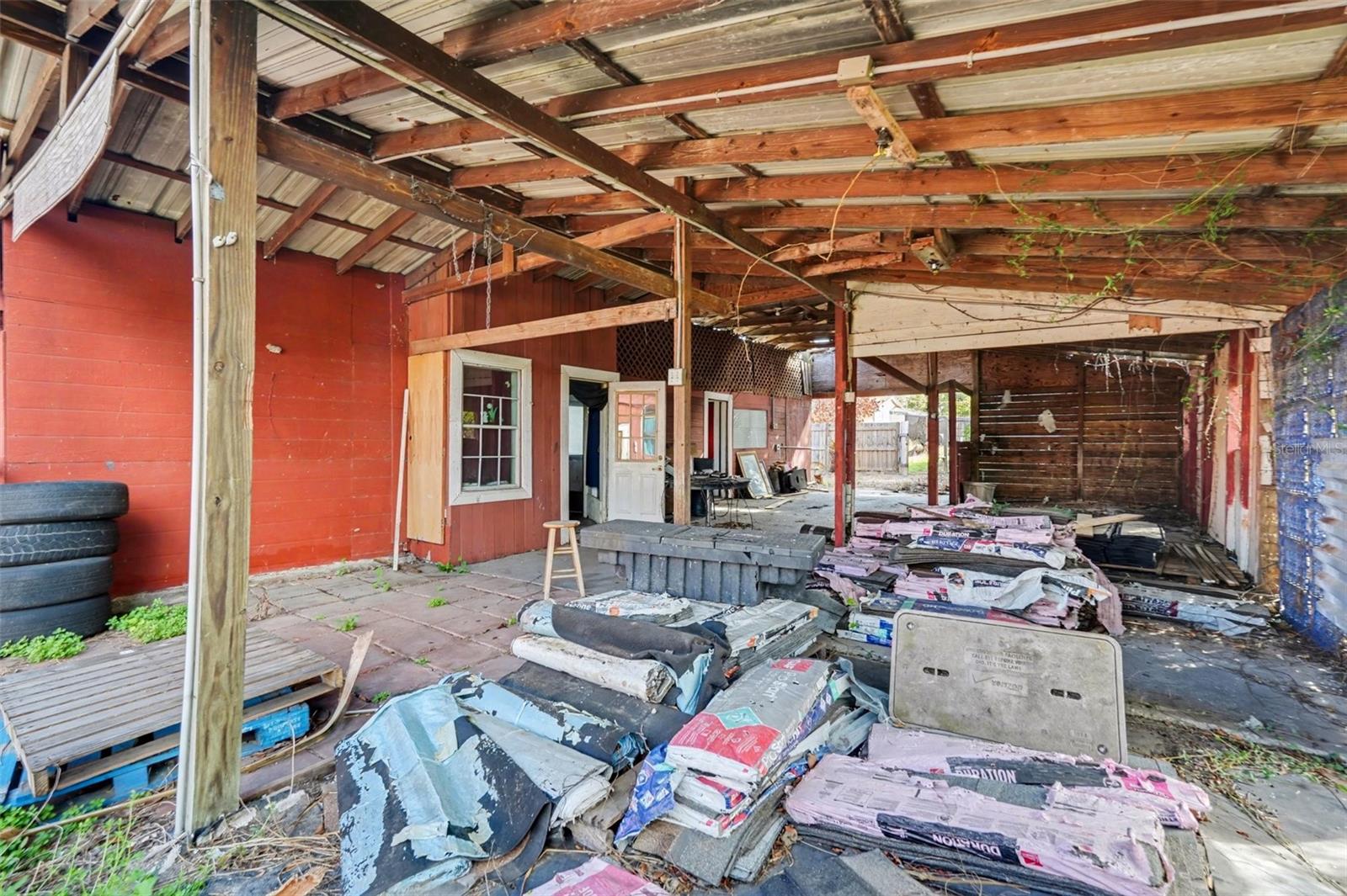 UNPLATTED - Residential