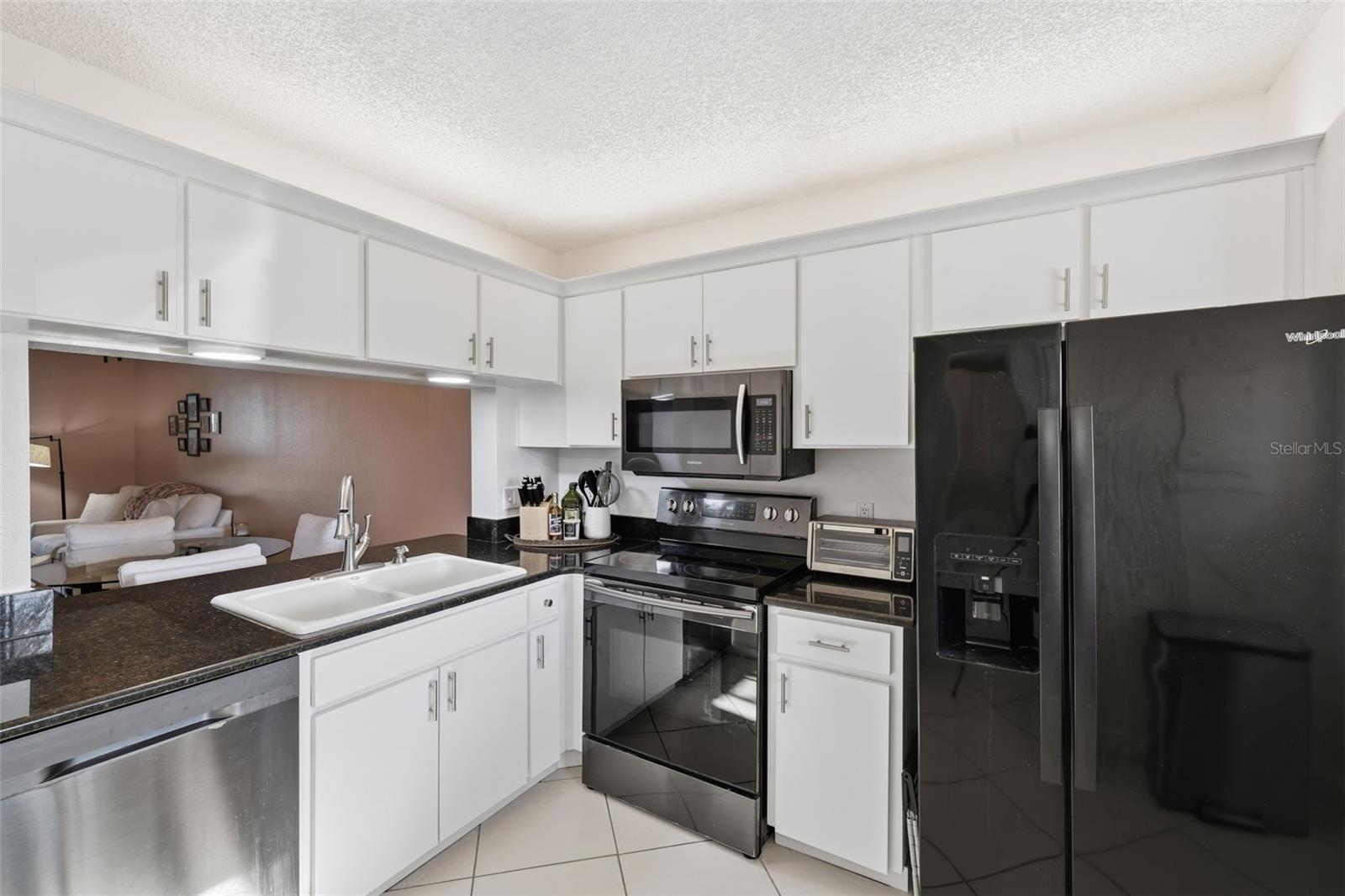 2017 SKIMMER COURT W 411