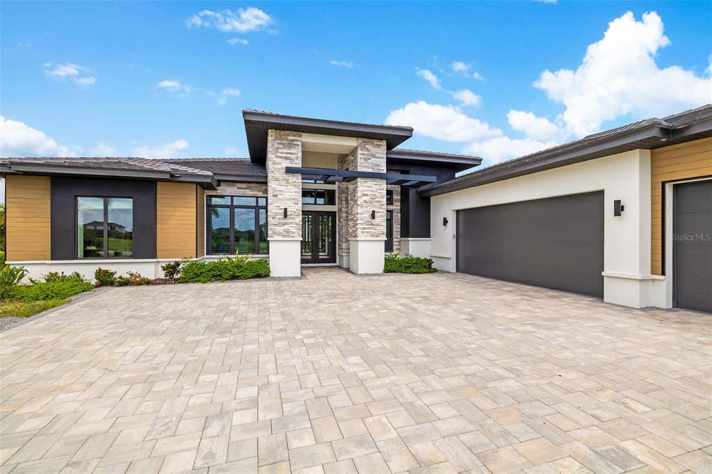 Photo of 4116 Butte Trail, Bradenton, FL 34211 (MLS # A4700440)