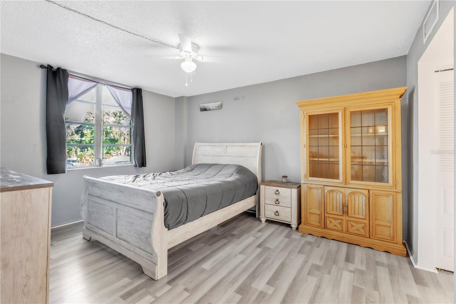 RAINTREE - Residential