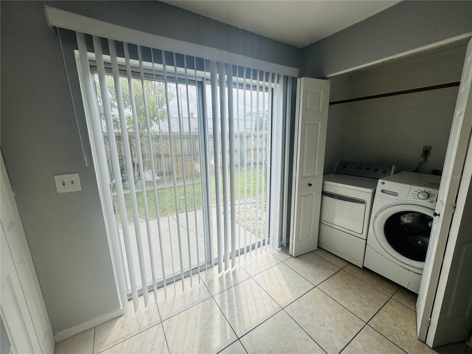 ENCLAVE THE - Residential Lease