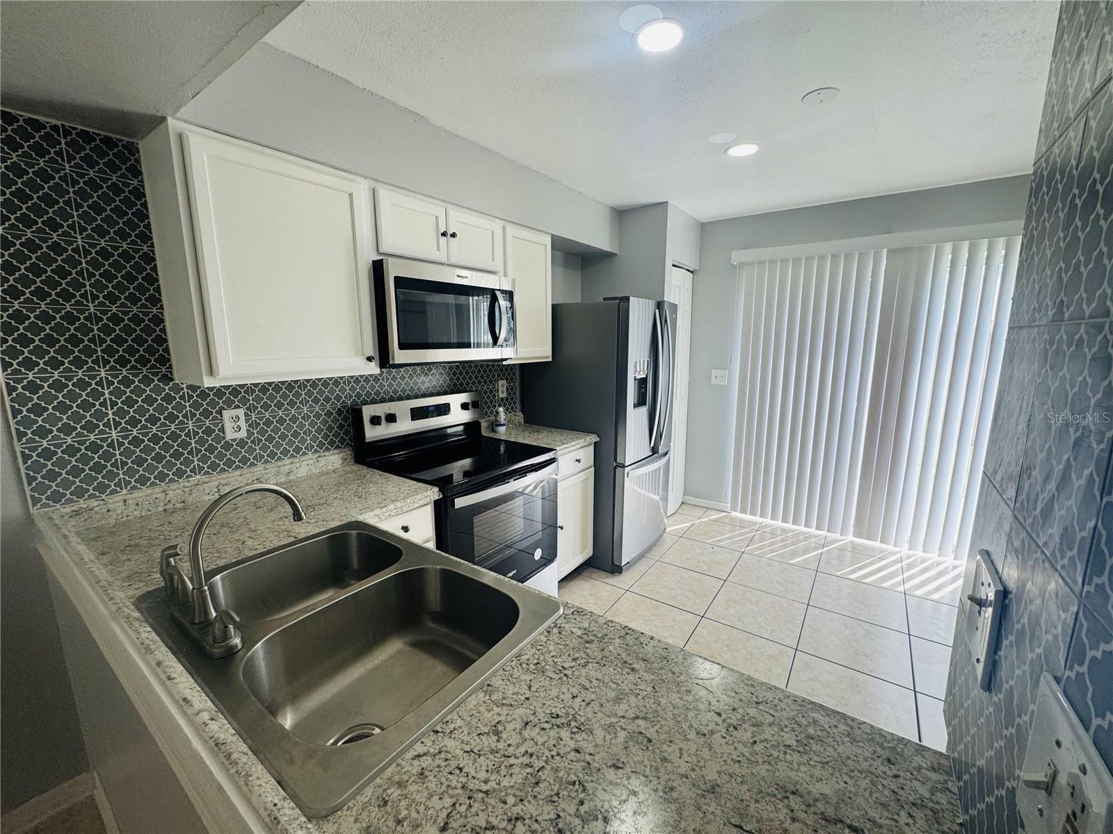 ENCLAVE THE - Residential Lease