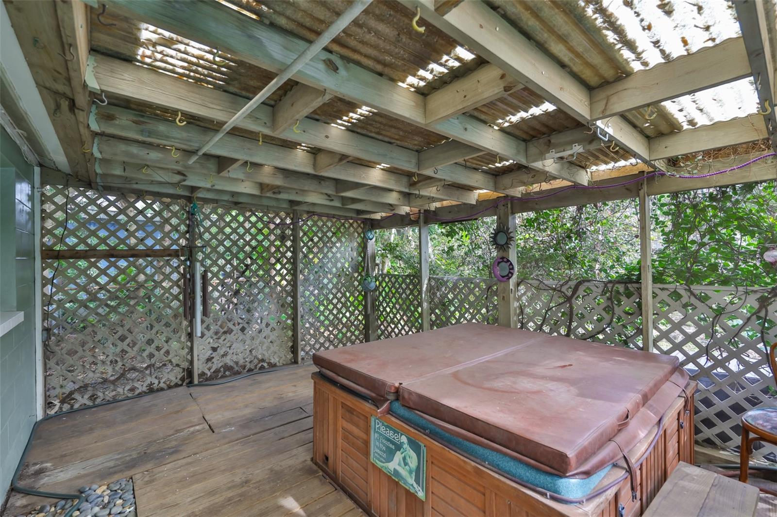 SEMINOLE GARDENS - Residential