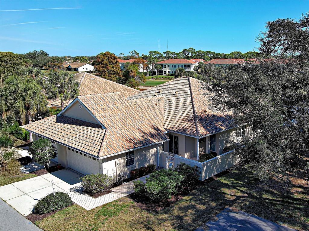 Photo of 1275 Berkshire Circle, Venice, FL 34292 (MLS # N6142498)