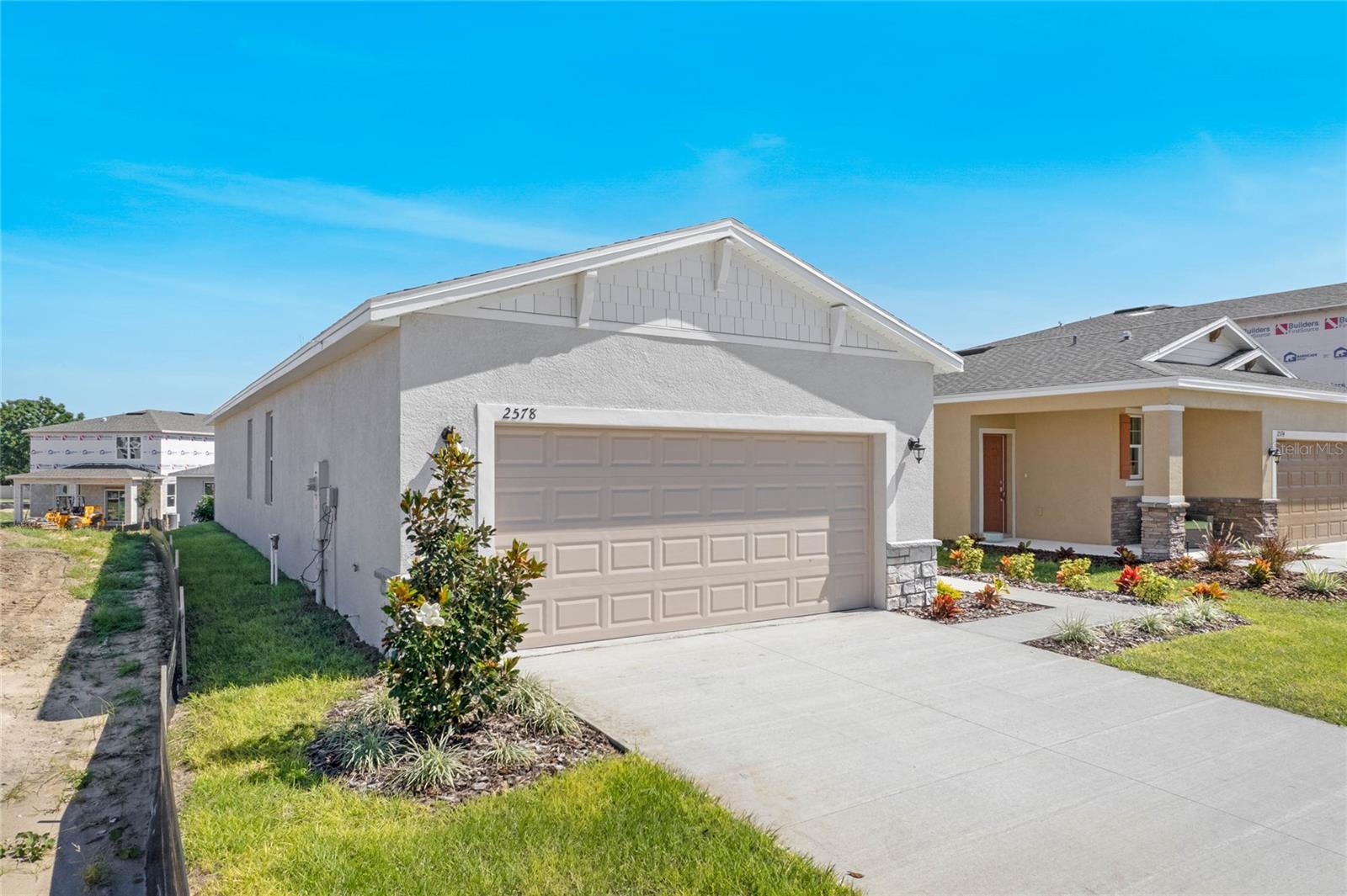 AVALON PARK TAVARES - Residential