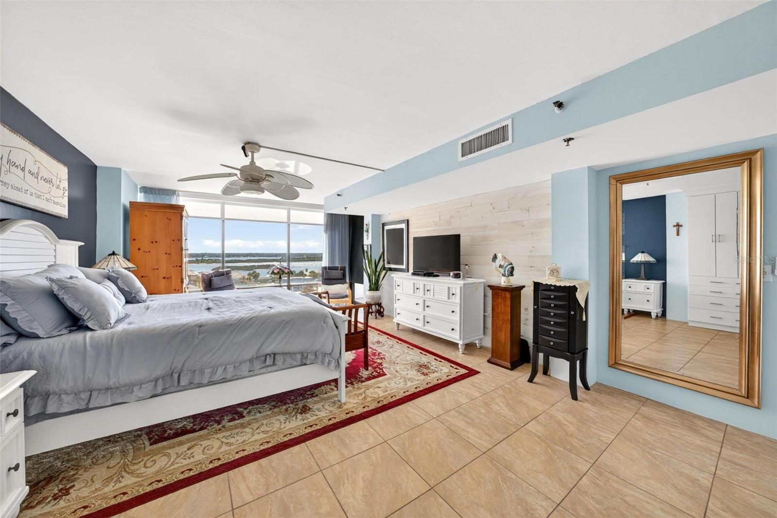 ROYAL ATLANTIC CONDO - Residential