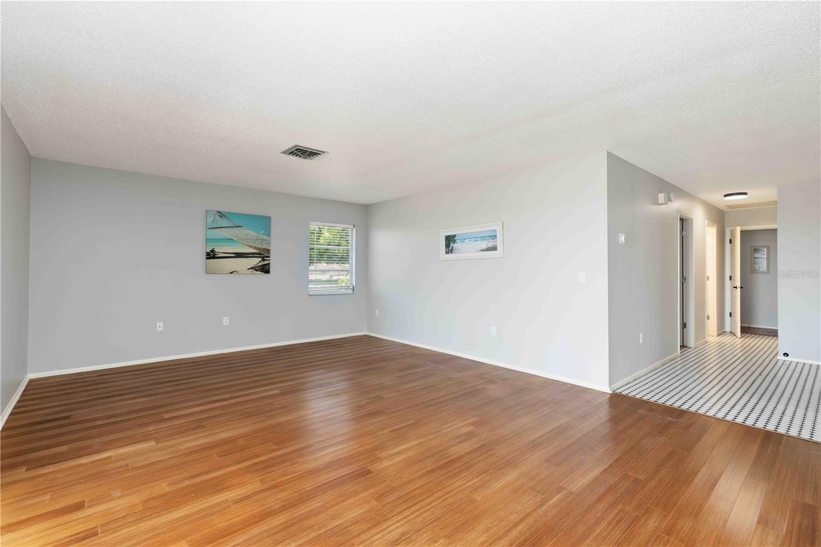 VILLAGE GREEN OF BRADENTON SEC 5 - Residential